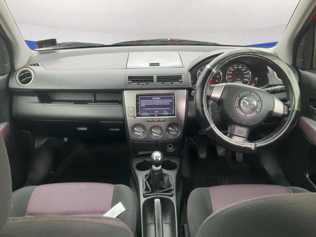 Photo '15' of Mazda Demio Photo '15' of Mazda Demio
