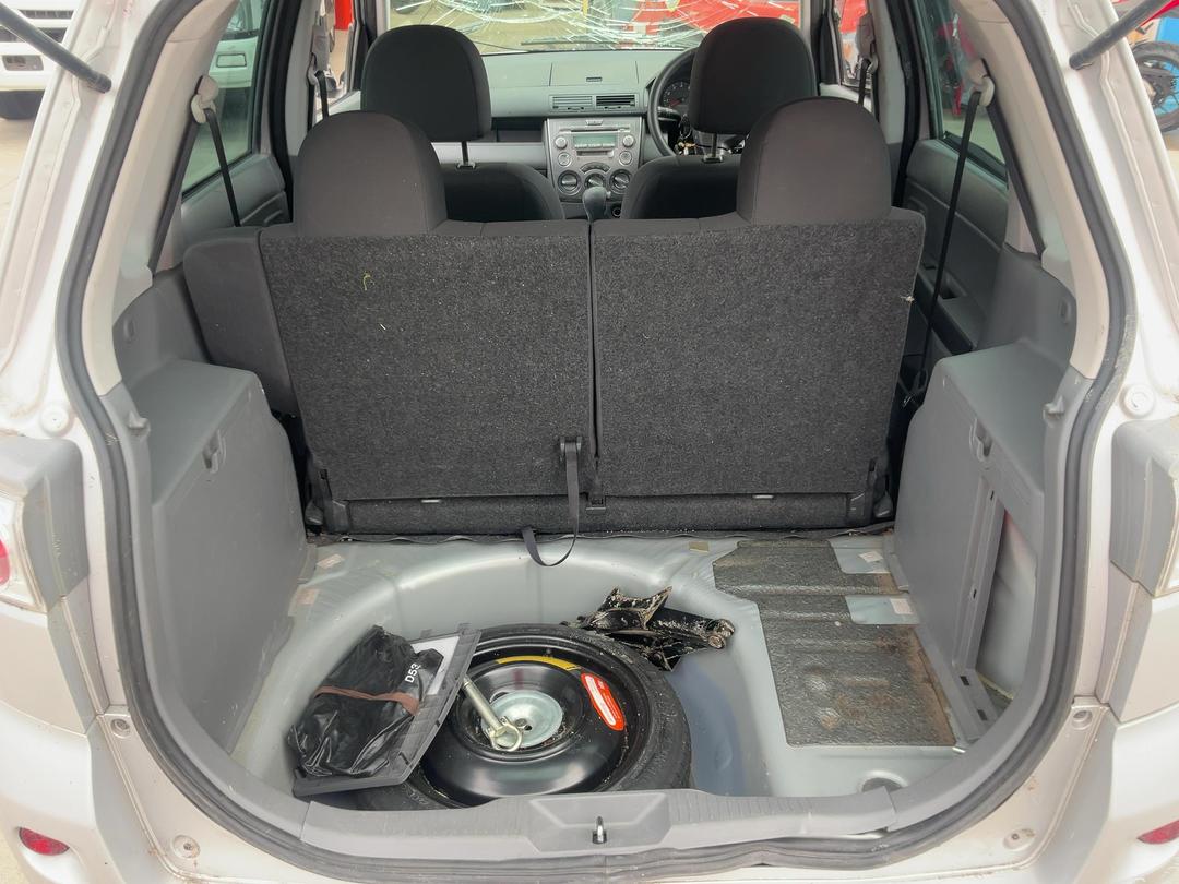 Photo '23' of Mazda Demio Photo '23' of Mazda Demio