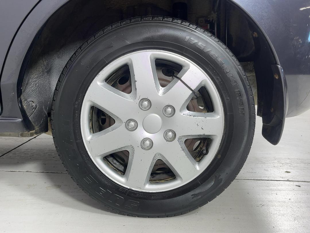 Photo '9' of Mazda Demio Photo '9' of Mazda Demio
