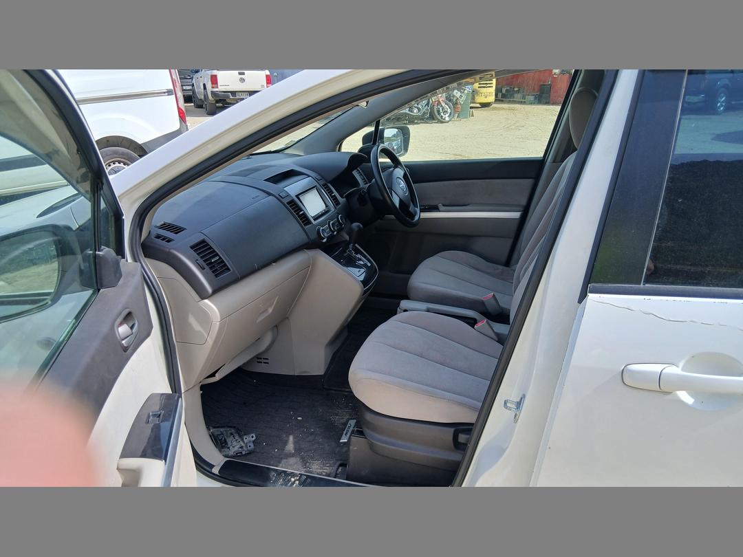 Photo '7' of Mazda MPV