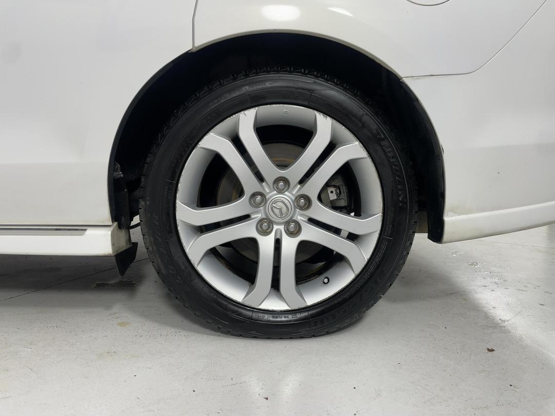 Photo '11' of Mazda MPV