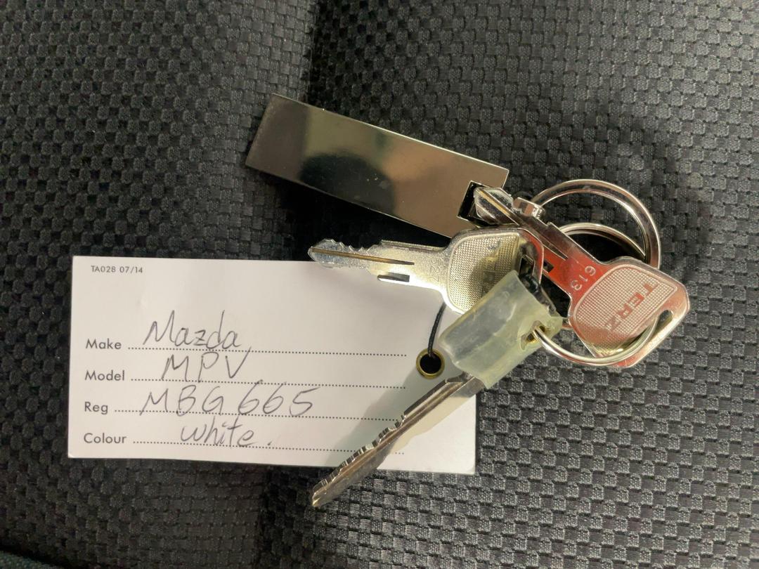 Photo '22' of Mazda MPV