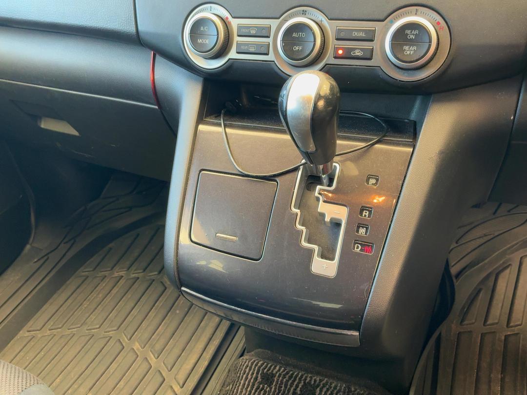 Photo '16' of Mazda MPV Photo '16' of Mazda MPV