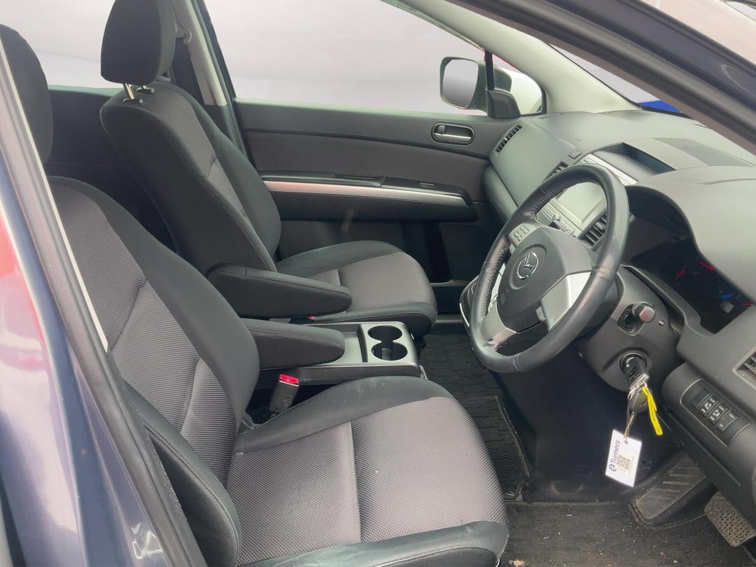 Photo '7' of Mazda MPV Photo '7' of Mazda MPV