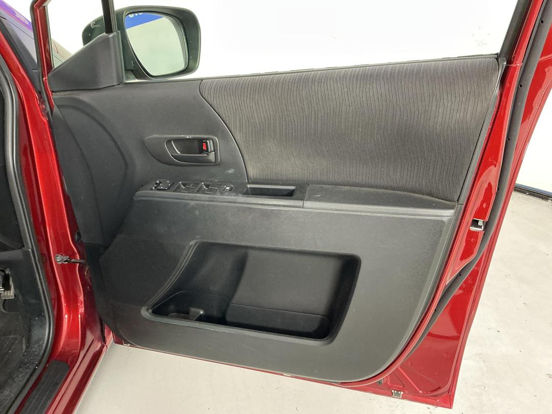 Photo '15' of Mazda Premacy