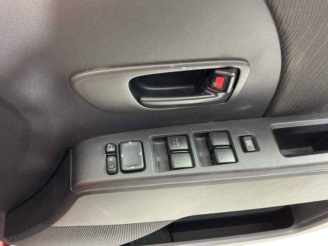 Photo '23' of Mazda Premacy