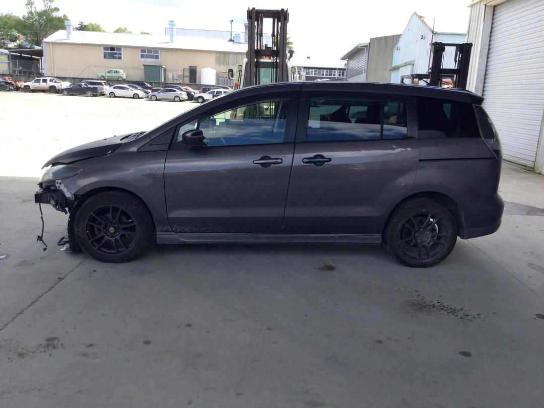 Photo '4' of Mazda Premacy