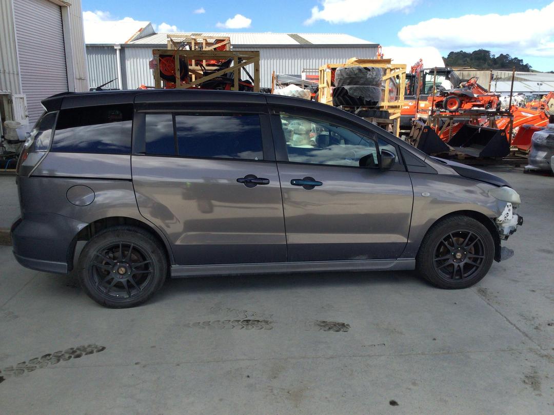 Photo '8' of Mazda Premacy