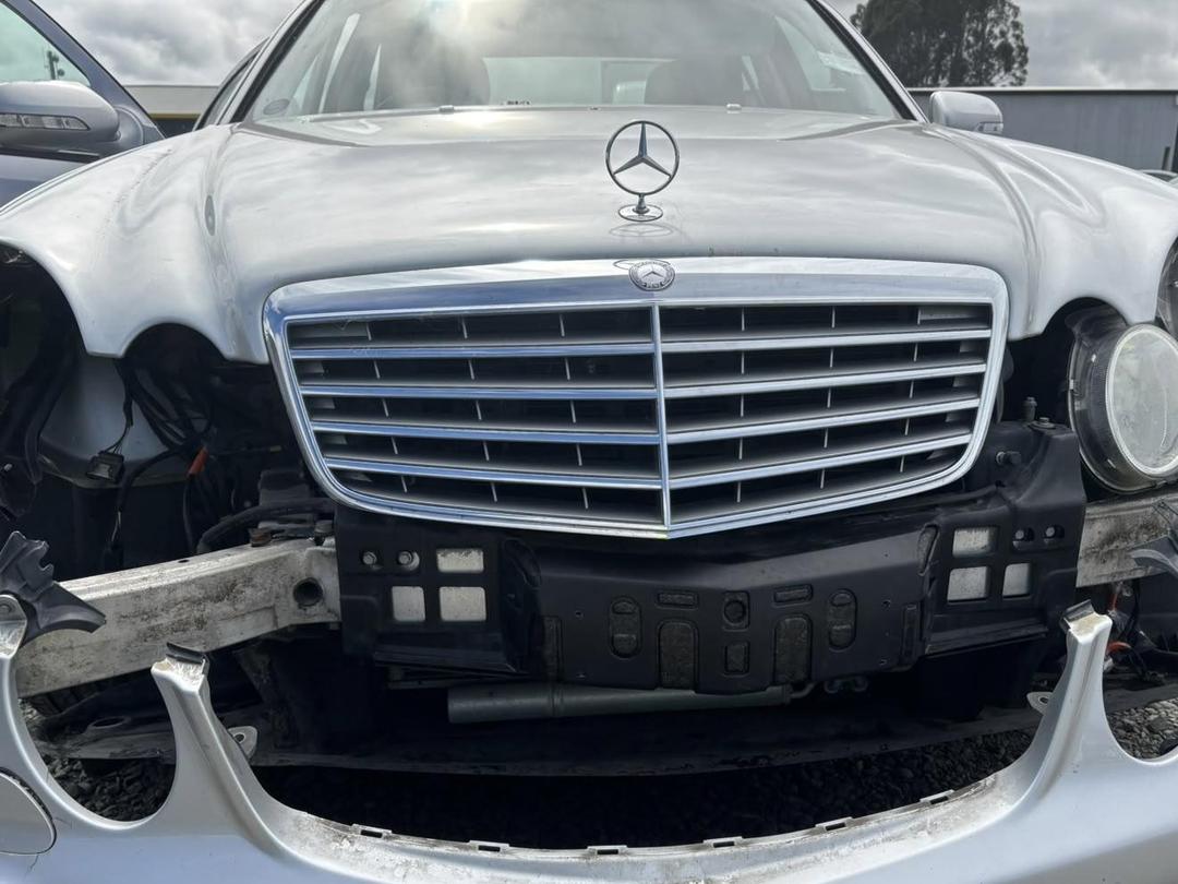 Photo '11' of Mercedes-Benz E300