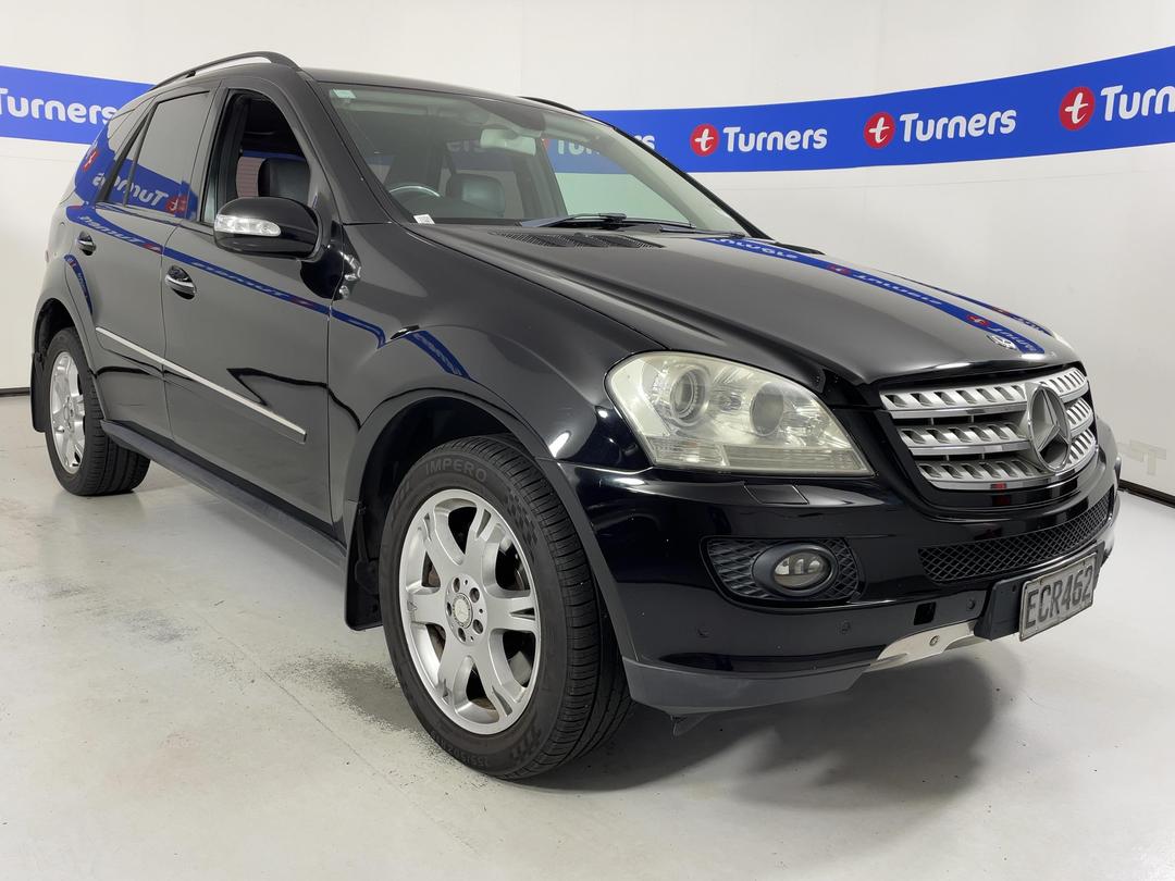 Photo '1' of Mercedes-Benz M-Class