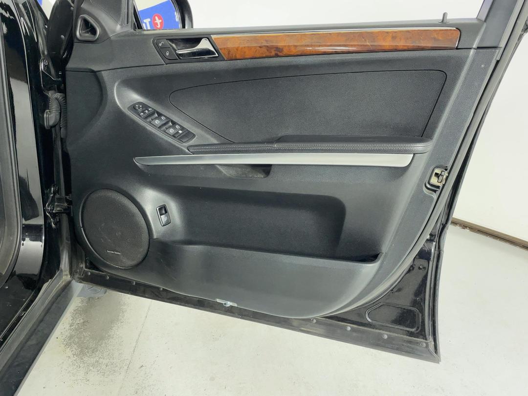 Photo '15' of Mercedes-Benz M-Class