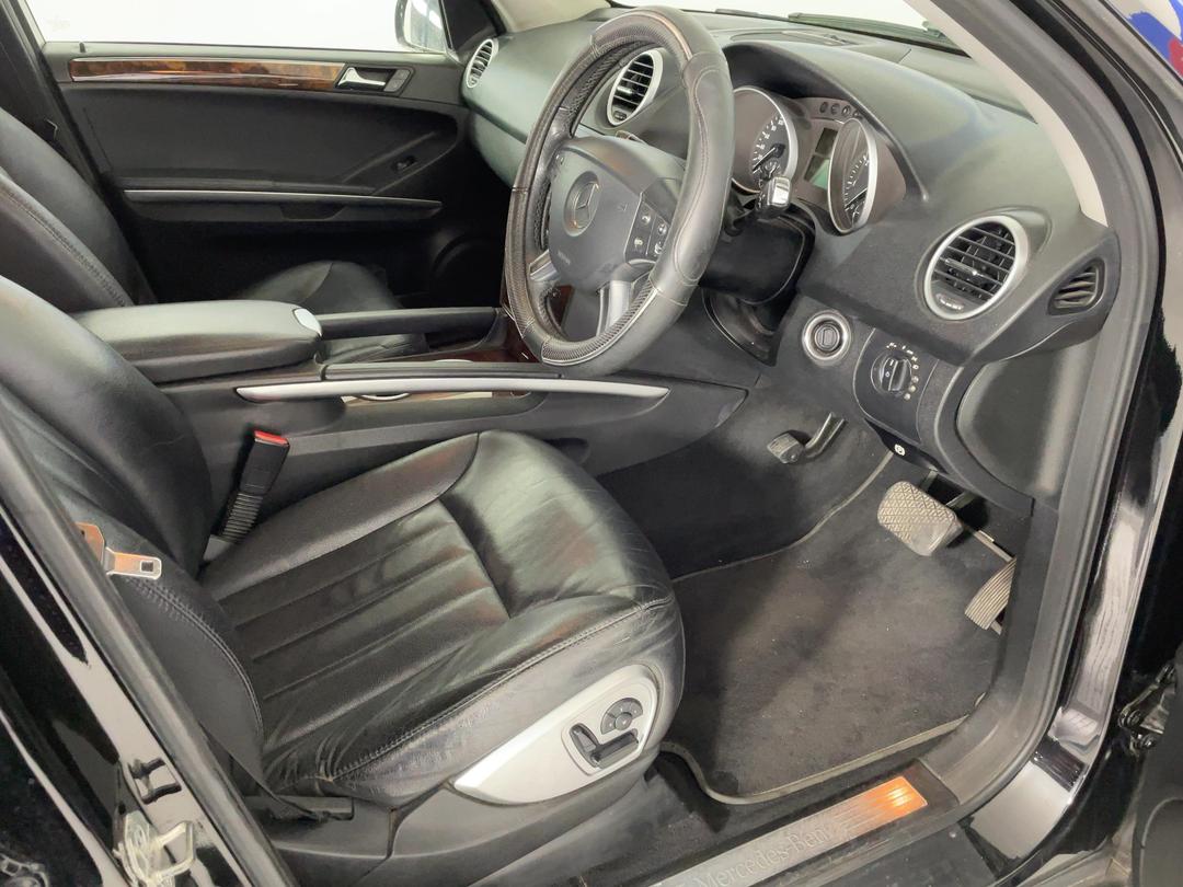 Photo '16' of Mercedes-Benz M-Class