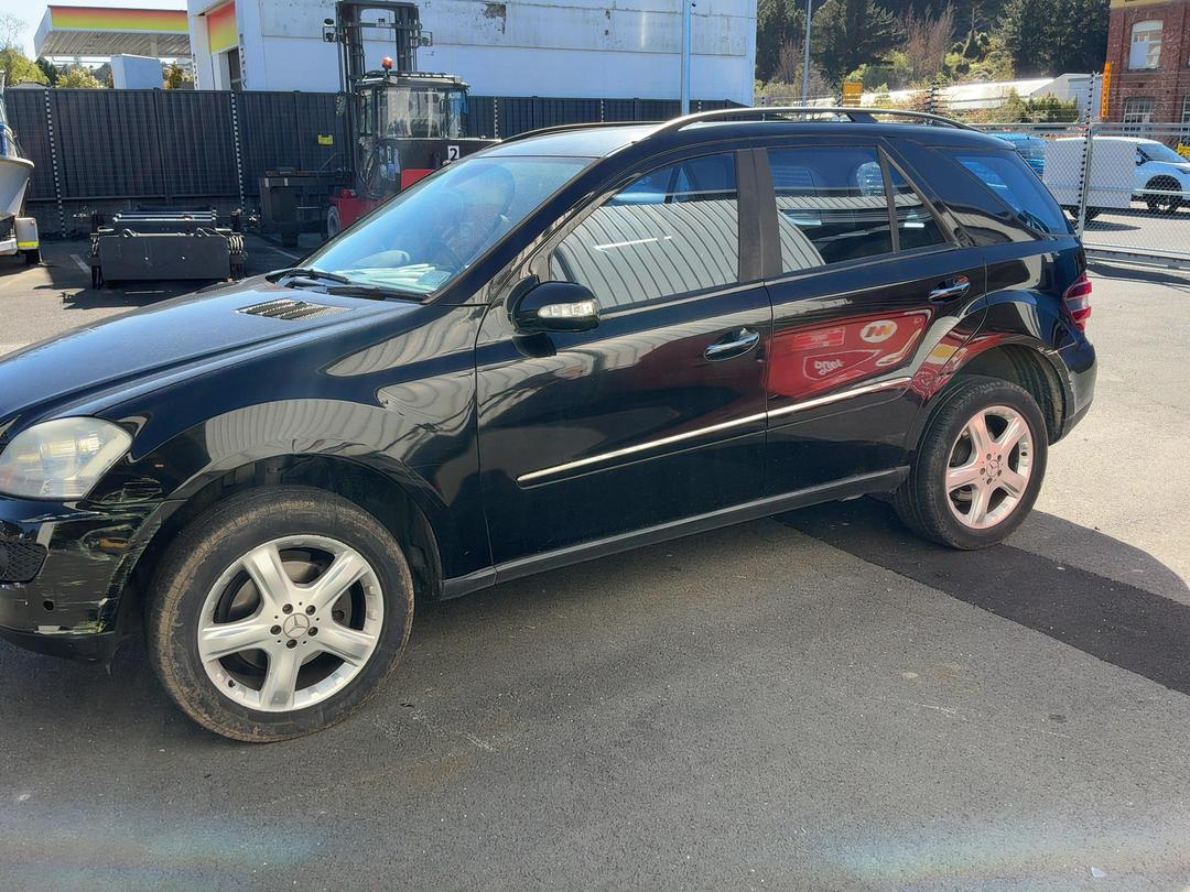 Photo '4' of Mercedes-Benz M-Class ML 350