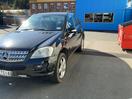 Thumbnail '3' of Mercedes-Benz M-Class ML 350