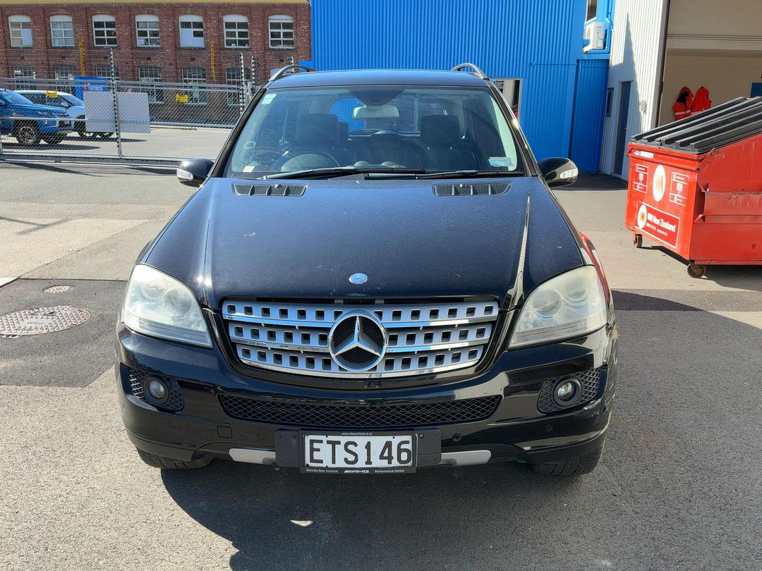 Photo '2' of Mercedes-Benz M-Class ML 350
