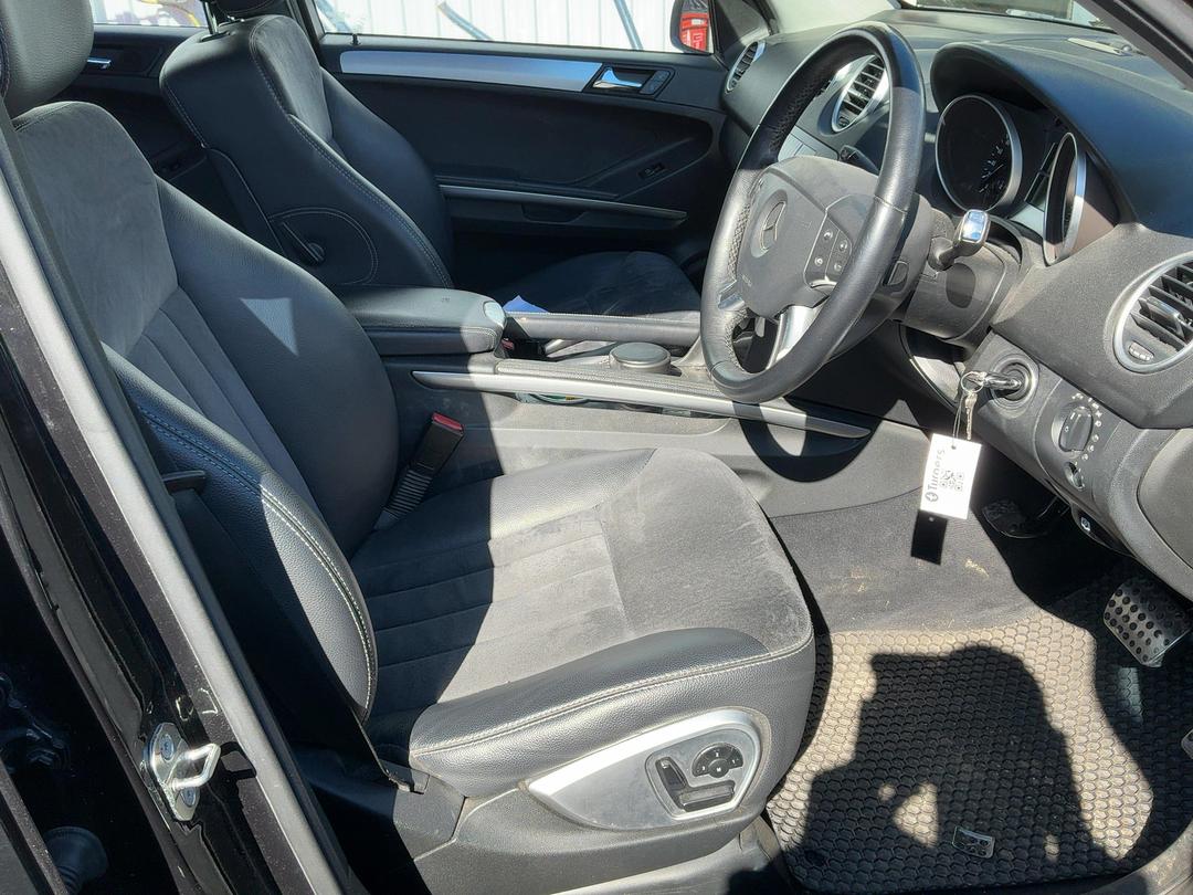 Photo '17' of Mercedes-Benz M-Class ML 350