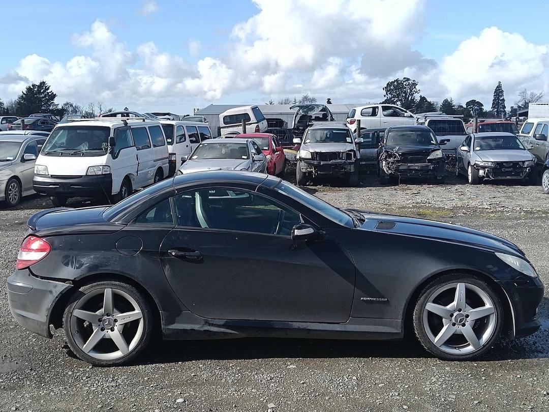 Photo '9' of Mercedes-Benz SLK 200ML Photo '9' of Mercedes-Benz SLK 200ML