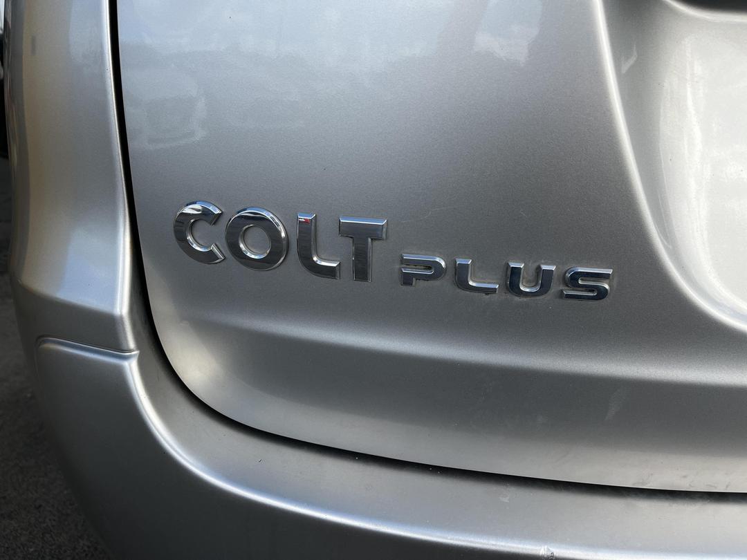 Photo '23' of Mitsubishi Colt