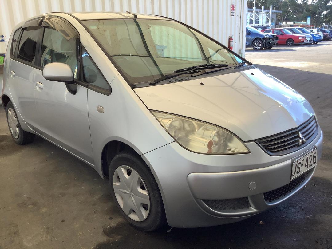 Photo '4' of Mitsubishi Colt