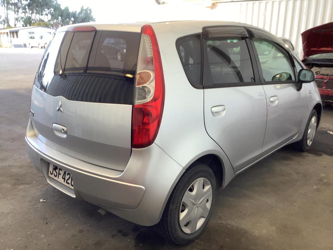 Photo '5' of Mitsubishi Colt