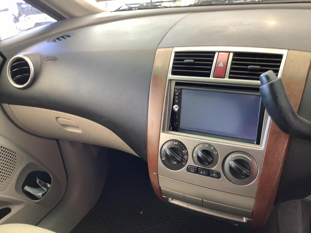 Photo '17' of Mitsubishi Colt