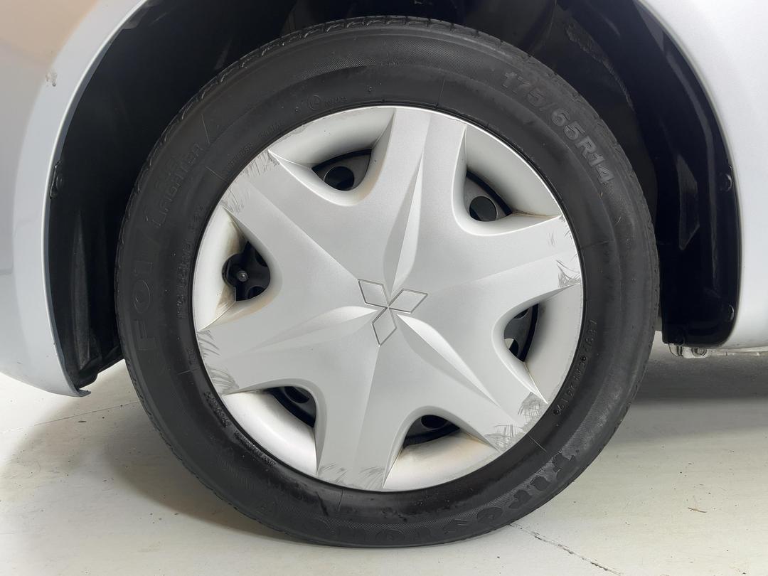 Photo '10' of Mitsubishi Colt