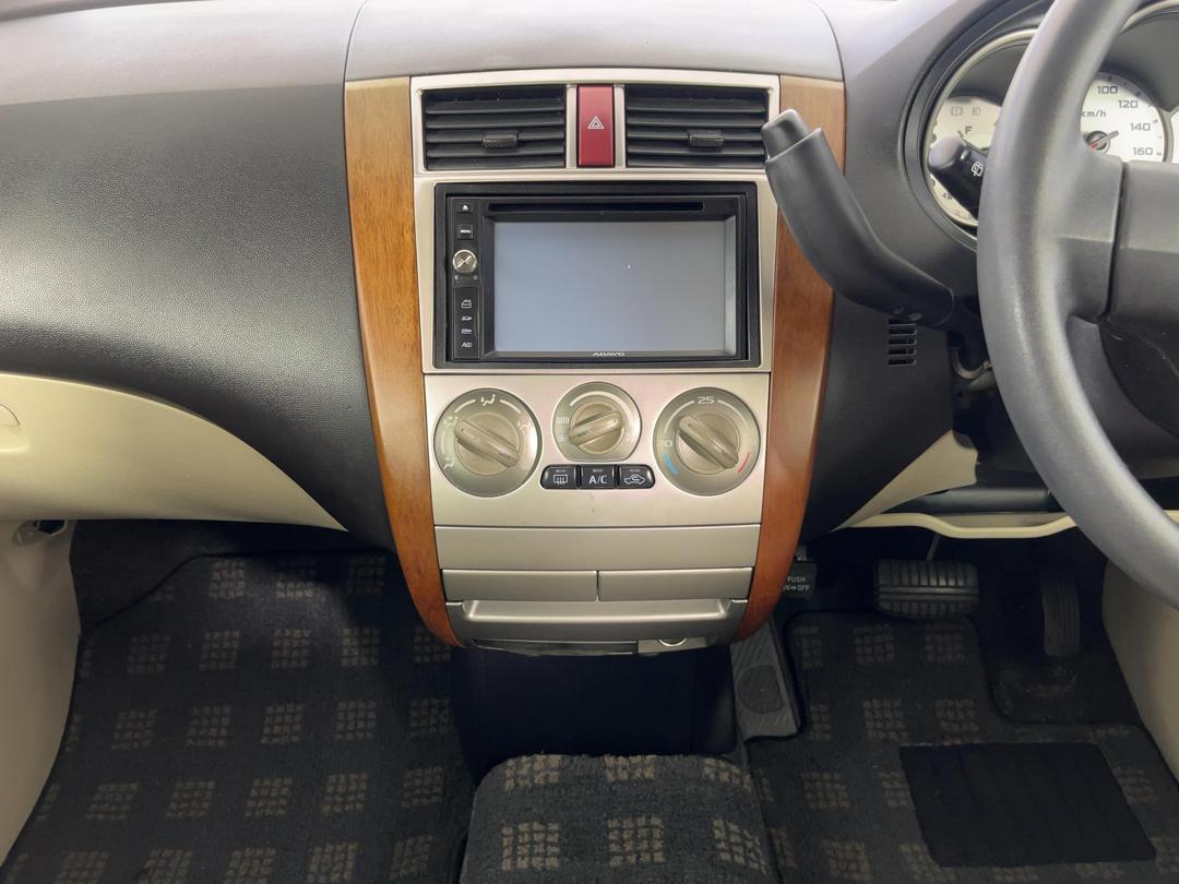 Photo '18' of Mitsubishi Colt