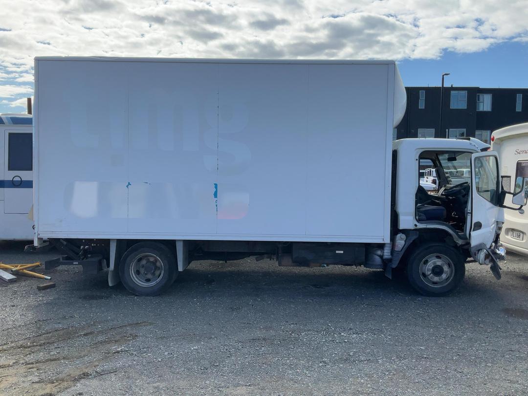 Photo '3' of Mitsubishi Fuso Canter FE150G1 Box Body