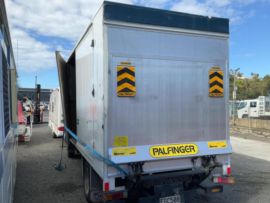 Photo '6' of Mitsubishi Fuso Canter FE150G1 Box Body