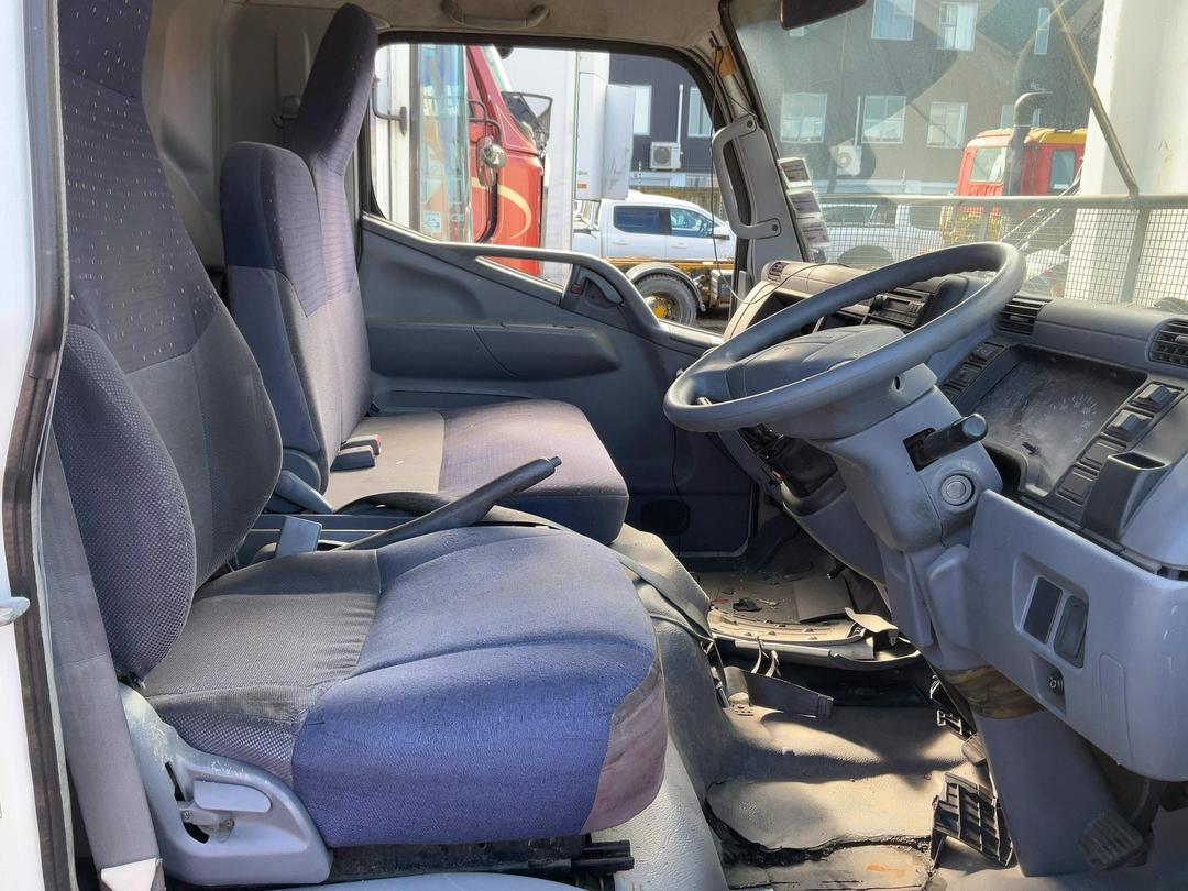 Photo '11' of Mitsubishi Fuso Canter FE150G1 Box Body