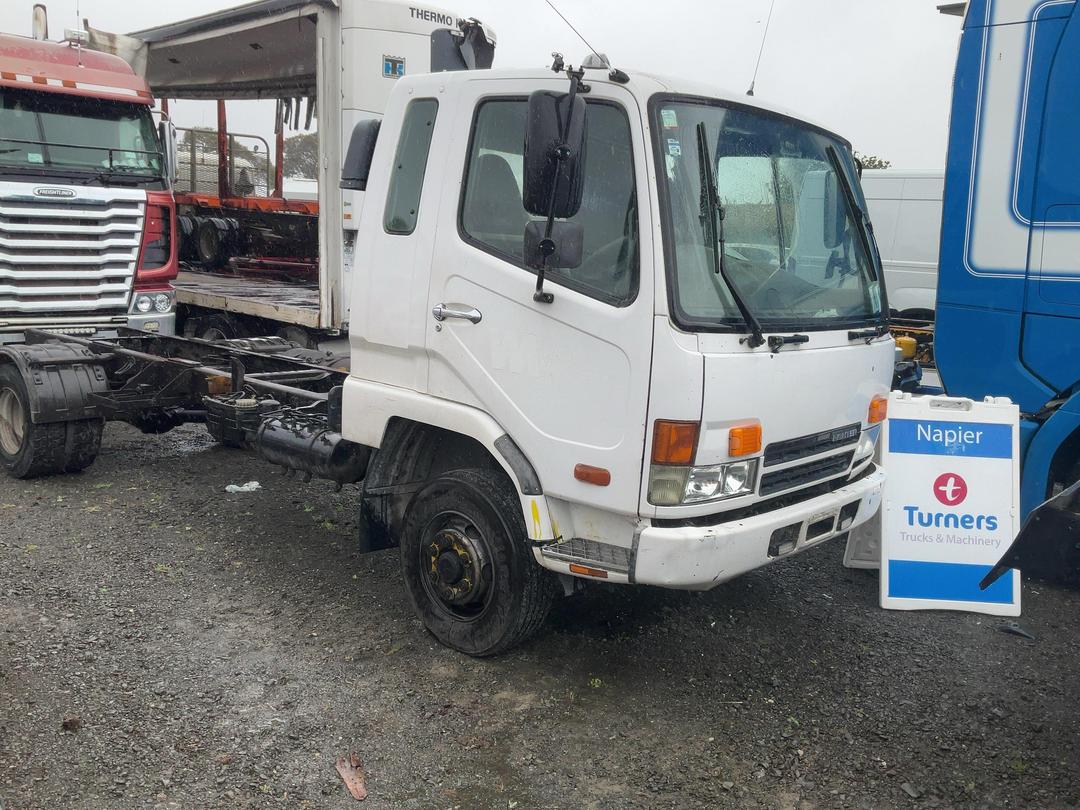 Photo '1' of Mitsubishi Fuso Fighter FK200H6 Cab Chassis