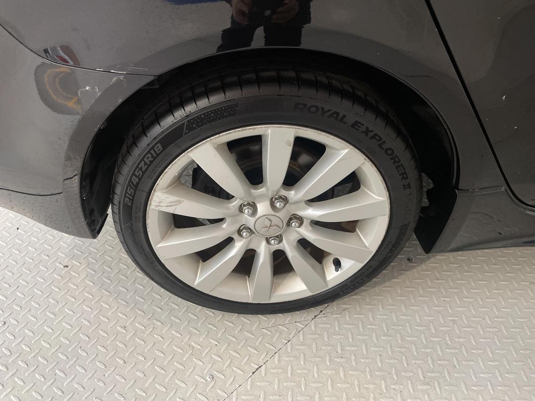 Photo '12' of Mitsubishi Galant