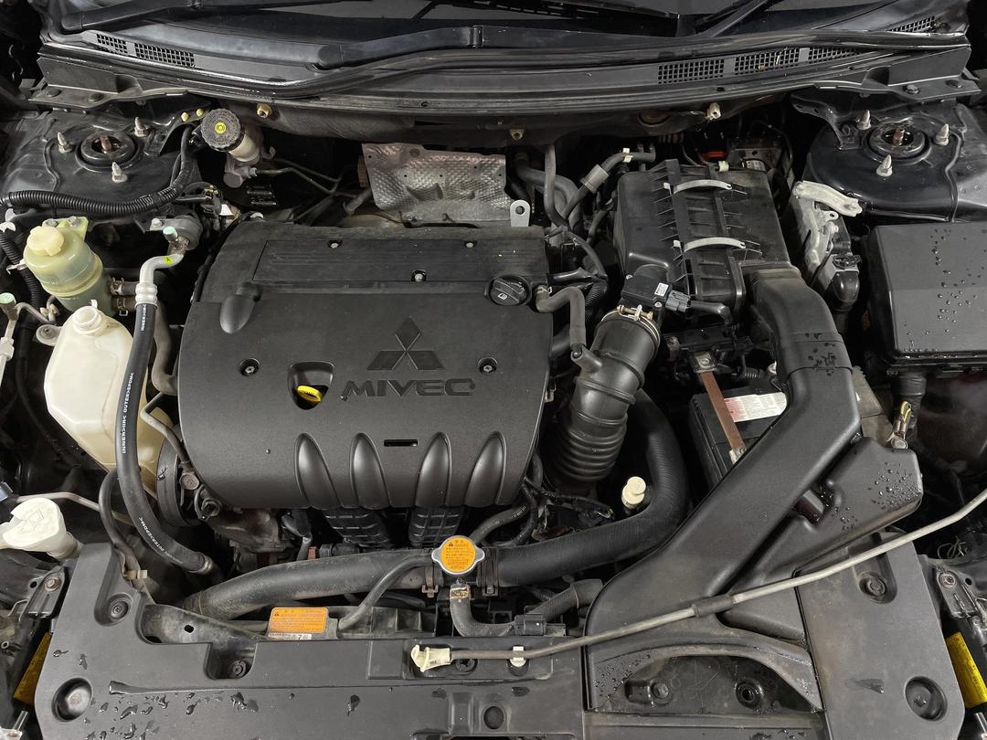 Photo '13' of Mitsubishi Galant