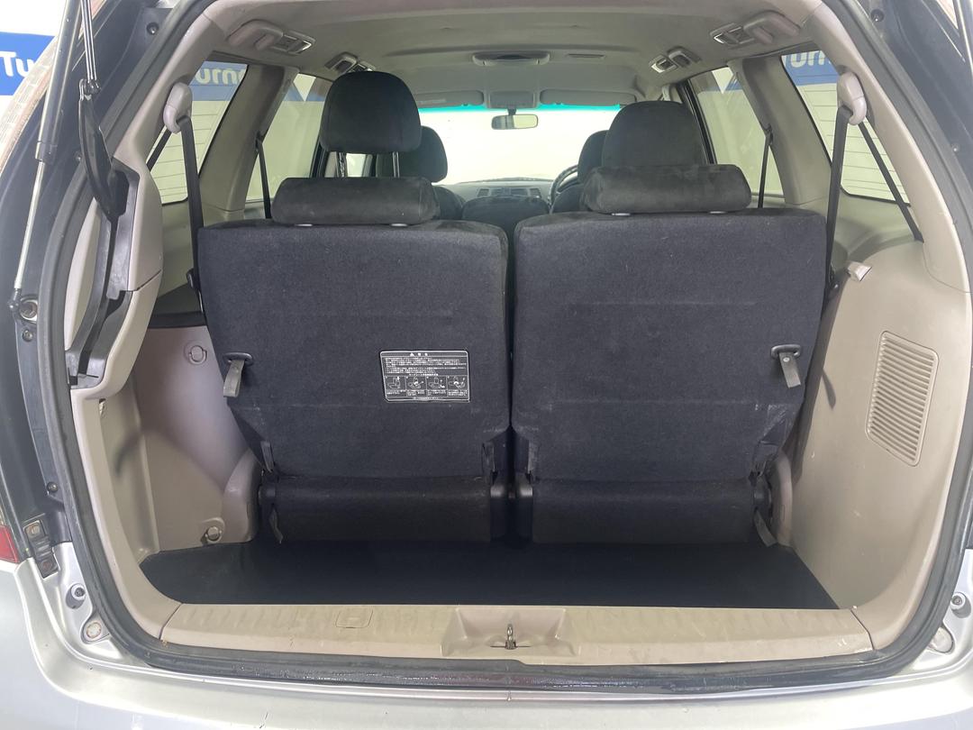 Photo '14' of Mitsubishi Grandis