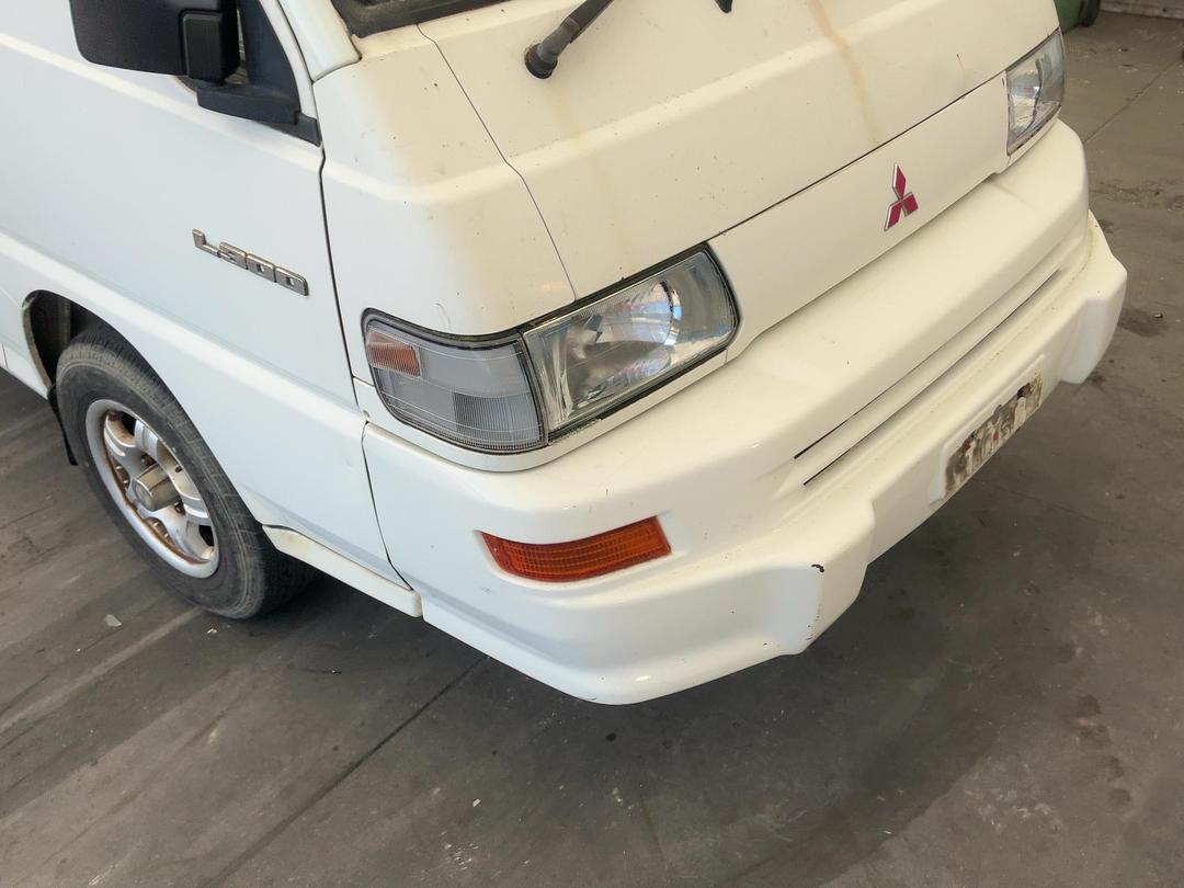 Photo '2' of Mitsubishi L300 LWB Photo '2' of Mitsubishi L300 LWB