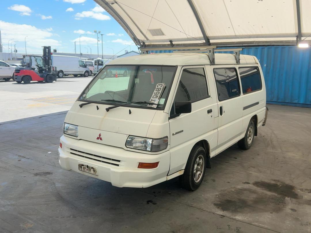 Photo '4' of Mitsubishi L300 LWB Photo '4' of Mitsubishi L300 LWB