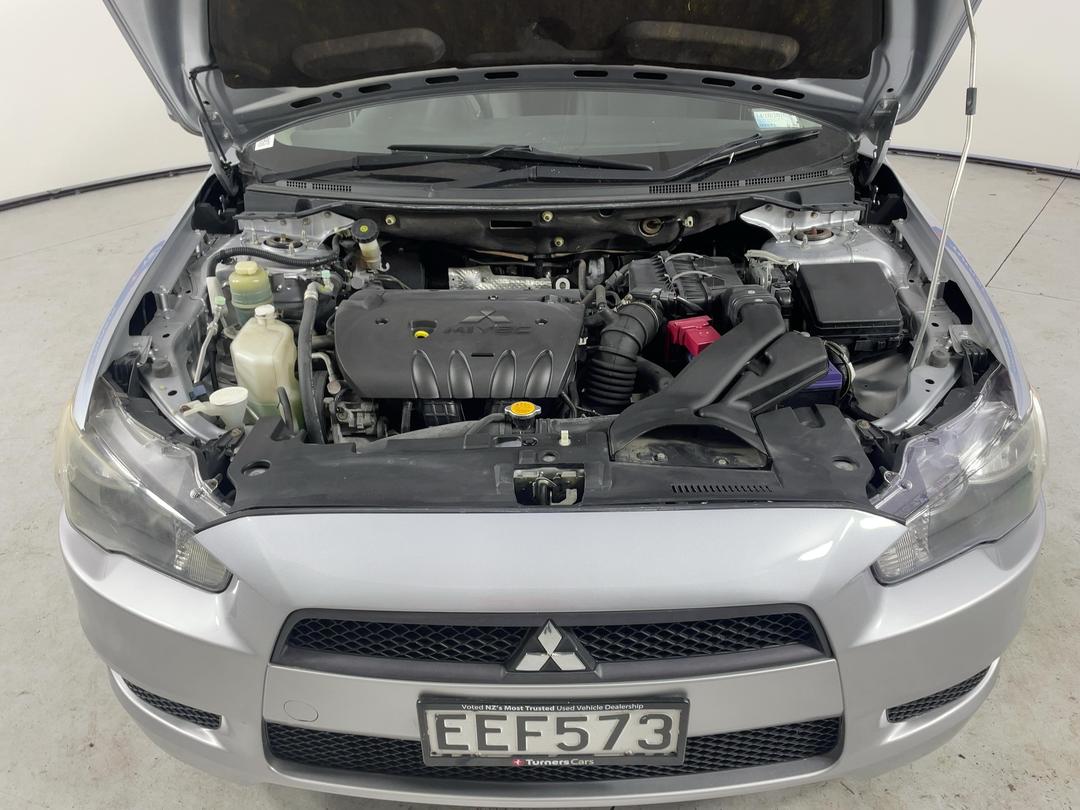 Photo '13' of Mitsubishi Lancer