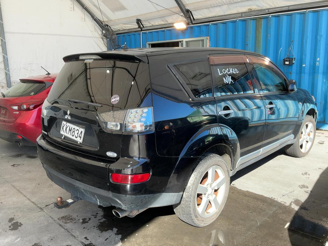 Photo '18' of Mitsubishi Outlander Photo '18' of Mitsubishi Outlander