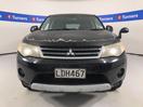 Thumbnail '2' of Mitsubishi Outlander