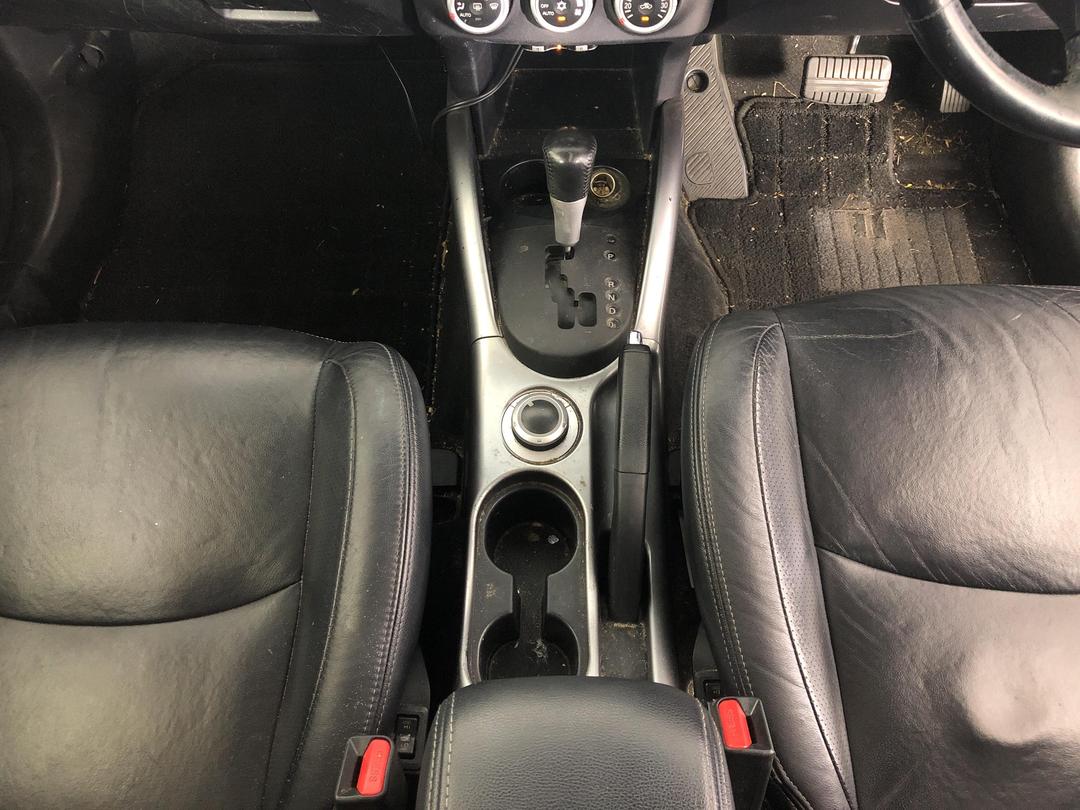 Photo '16' of Mitsubishi Outlander