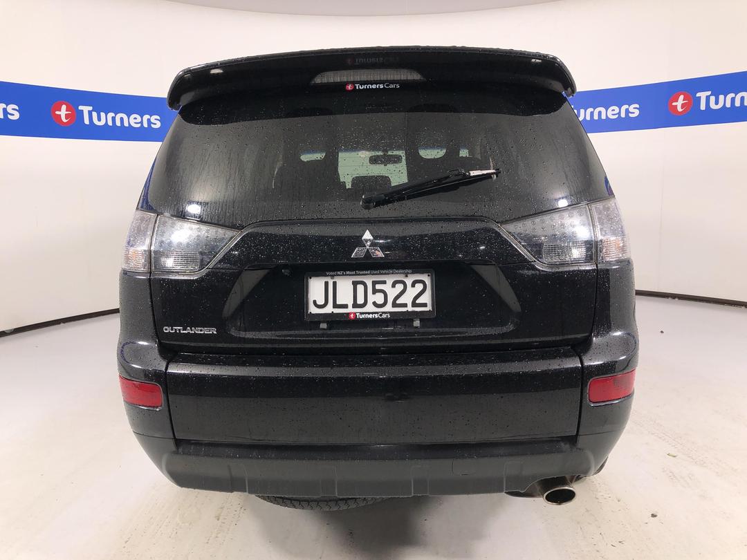 Photo '6' of Mitsubishi Outlander