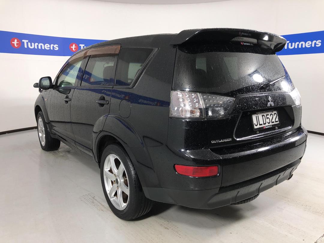 Photo '5' of Mitsubishi Outlander