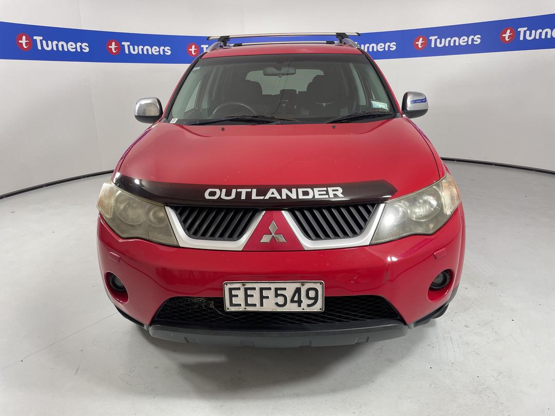 Photo '2' of Mitsubishi Outlander