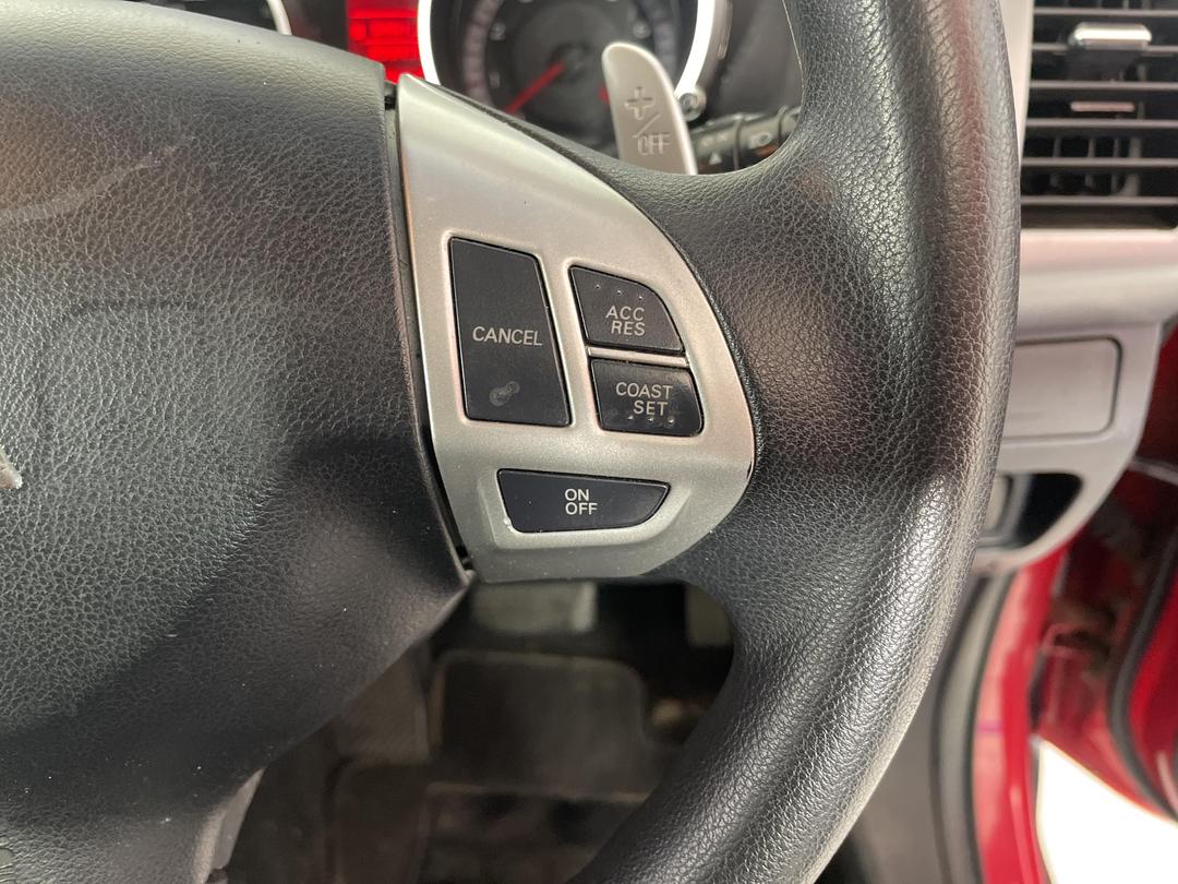 Photo '25' of Mitsubishi Outlander