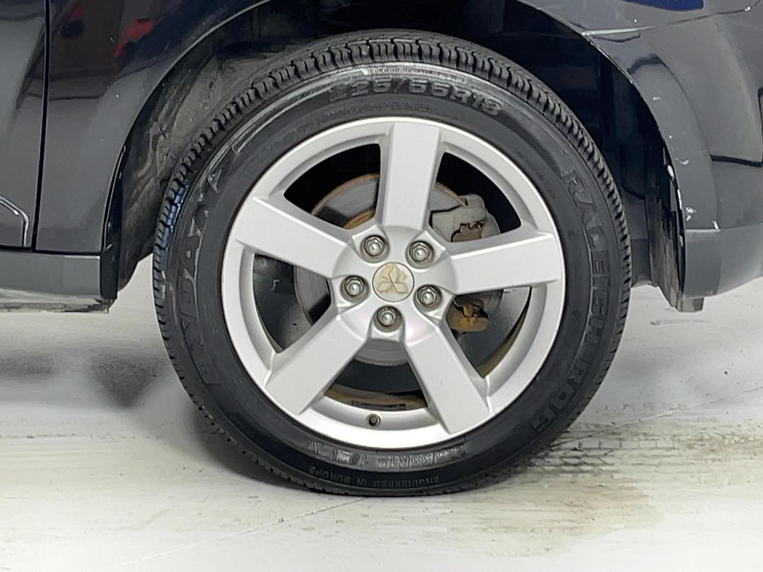 Photo '9' of Mitsubishi Outlander