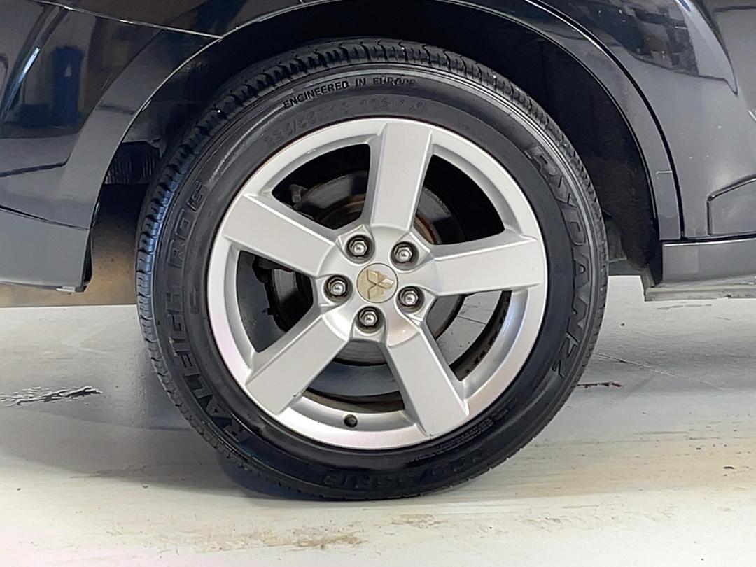 Photo '12' of Mitsubishi Outlander