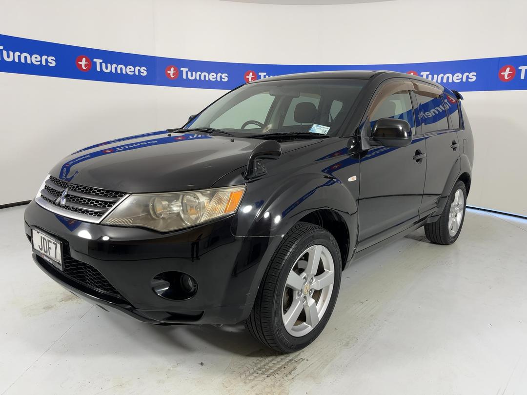 Photo '4' of Mitsubishi Outlander