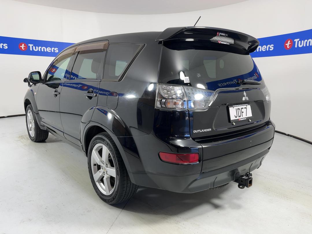 Photo '5' of Mitsubishi Outlander