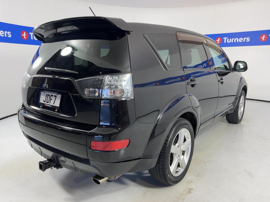 Photo '7' of Mitsubishi Outlander