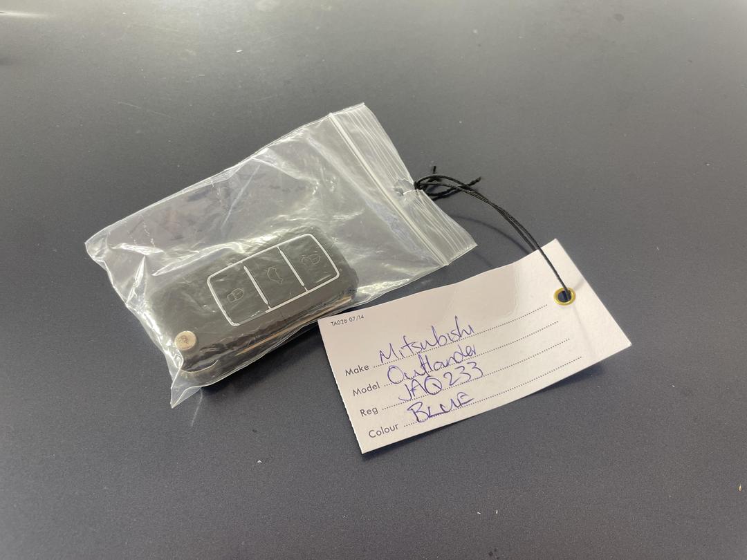 Photo '22' of Mitsubishi Outlander